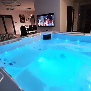 Komfortowy Dom Z Jacuzzi Blisko Trojmiasta Dom wakacyjny
